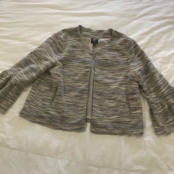 bobeau Jackets & Blazers - Bobeau Tan, Cream, Gray, Black Twill Bell Sleeve Blazer, Size XL